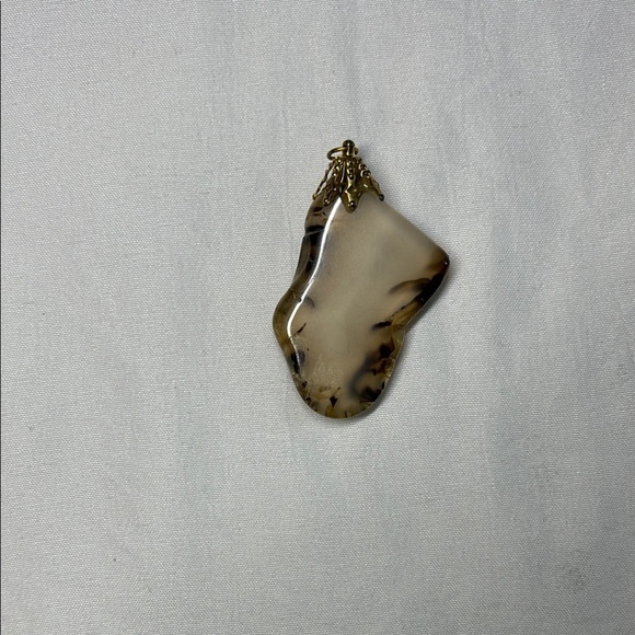 Unique and Stunning 2” Agate Pendant - Picture 4 of 5